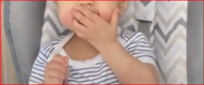 Una pequeña de tres años