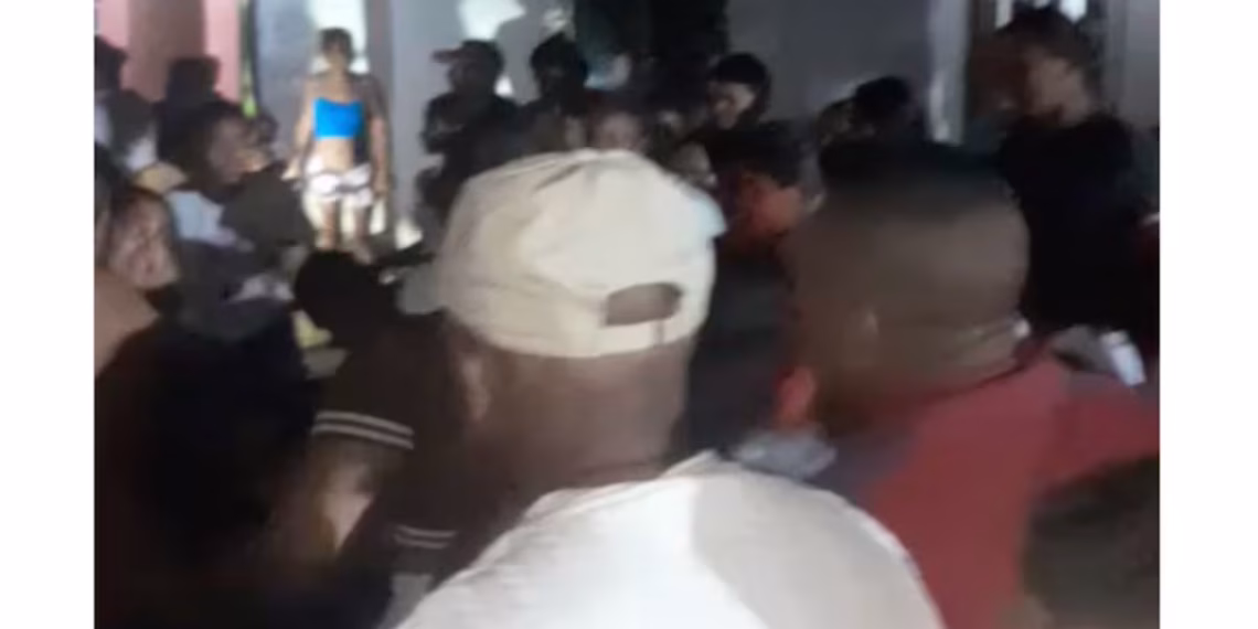 Su propio sobrino de 13 años