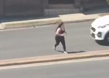 Captan mujer en avenida Paseo de los Leones