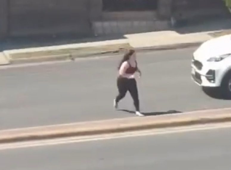 Captan mujer en avenida Paseo de los Leones