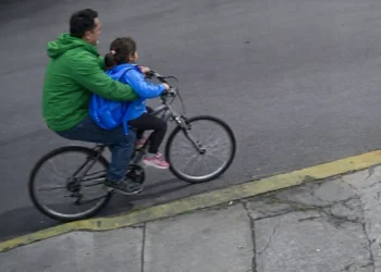 A un padre y su hija