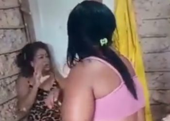 Encontró a su esposo con otra.