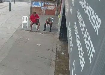 Edward en un carwash